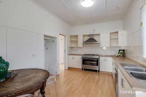 Property photo of 16 Ross Street Mount Lofty QLD 4350