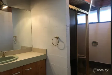 Property photo of 76 Central Avenue Altona Meadows VIC 3028