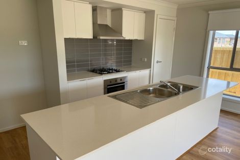 Property photo of 1 Valetta Street Mickleham VIC 3064