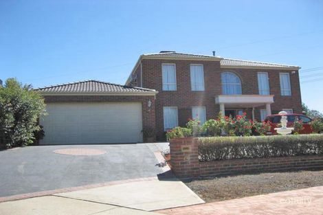Property photo of 9 Lindsay Court Taylors Lakes VIC 3038