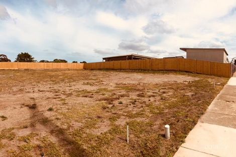 3 Hazelwood Cres, Leopold, VIC 3224