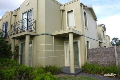 Property photo of 2 Fieldhouse Lane Berwick VIC 3806