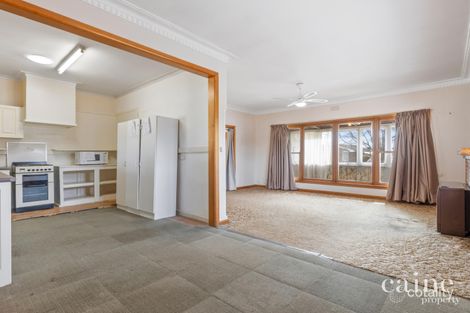 Property photo of 11 Edgar Street Wendouree VIC 3355