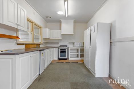 Property photo of 11 Edgar Street Wendouree VIC 3355