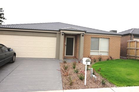 Property photo of 14 Peak Crescent Doreen VIC 3754