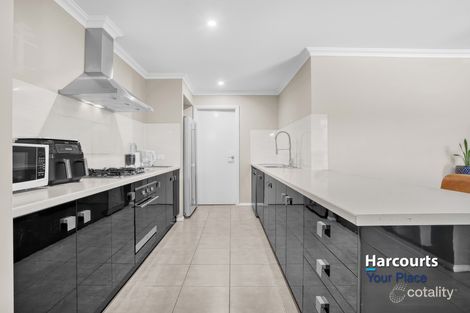 Property photo of 25 Townsend Crescent Ropes Crossing NSW 2760