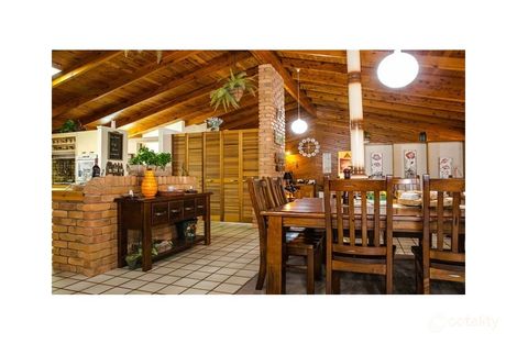 112 Gladstone Rd, Orange Hill, QLD 4455