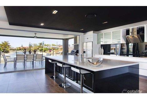 Property photo of 21 Merrimac Boulevard Broadbeach Waters QLD 4218