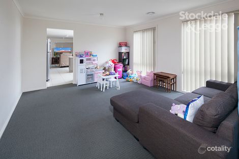 Property photo of 36 Currawong Crescent Pakenham VIC 3810