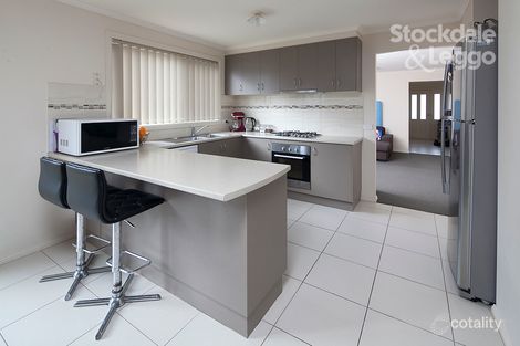Property photo of 36 Currawong Crescent Pakenham VIC 3810