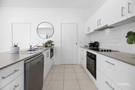 Property photo of 4/10 Careel Close Helensvale QLD 4212