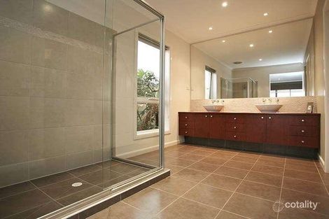 Property photo of 26 Viewgrand Drive Berwick VIC 3806