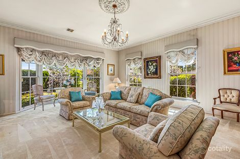 Property photo of 10 Carnarvon Road Strathmore VIC 3041