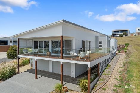 1 Viking Ave, San Remo, VIC 3925