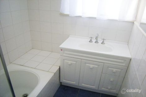 Property photo of 5 Overend Crescent Sale VIC 3850