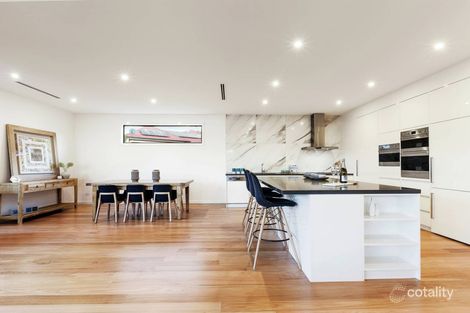 Property photo of 15 Flame Tree Grove Mornington VIC 3931