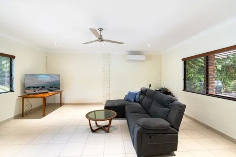 Property photo of 25 Alexandra Street Clifton Beach QLD 4879