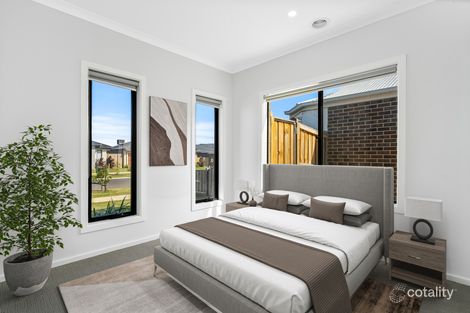 Property photo of 13 Dunkerrin Avenue Gisborne VIC 3437