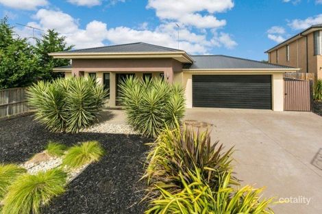 Property photo of 7 Wave Crescent Torquay VIC 3228