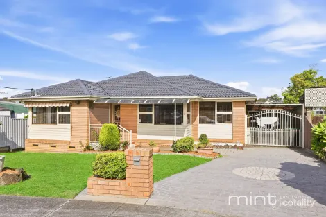 Property photo of 11 Diane Close Greenacre NSW 2190