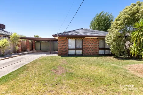 3 Bernard Dr, Melton South, VIC 3338