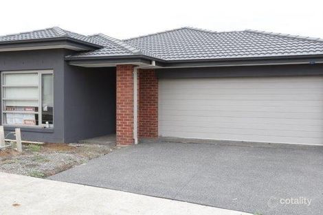 Property photo of 17 Shanahans Drive Cranbourne North VIC 3977