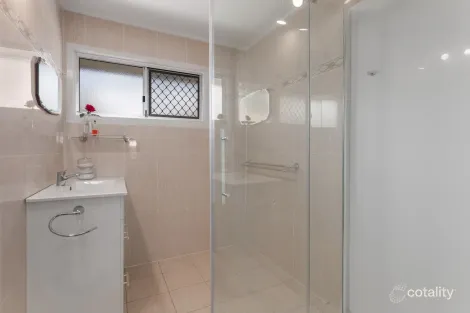 Property photo of 23 Neilson Crescent Riverview QLD 4303