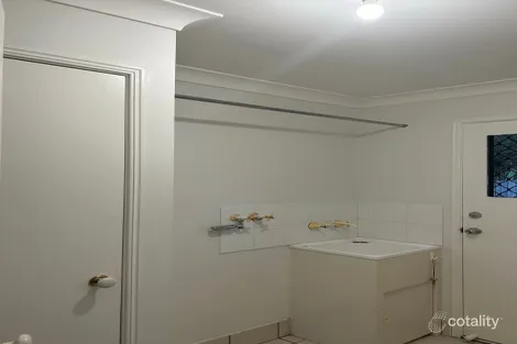 Property photo of 4 Leyburn Crescent Forest Lake QLD 4078