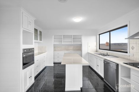 Property photo of 114 Wildor Crescent Ravenswood TAS 7250