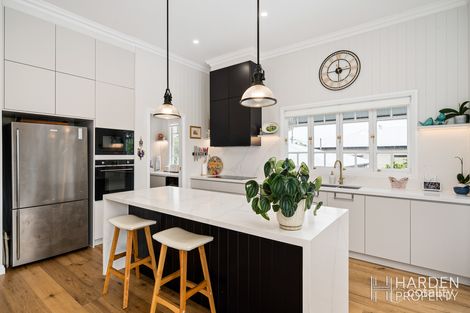 Property photo of 98 Bowman Parade Bardon QLD 4065