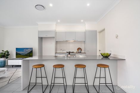 Property photo of 30 Cadman Avenue West Hoxton NSW 2171