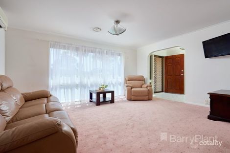 Property photo of 11 Nugent Court Endeavour Hills VIC 3802
