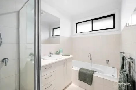 Property photo of 21 Tunbridge Crescent Lalor VIC 3075