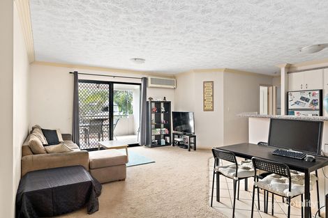 Property photo of 4/321-325 Hawthorne Road Hawthorne QLD 4171