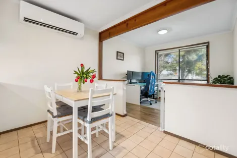 Property photo of 1/45 Ashleigh Crescent Meadow Heights VIC 3048