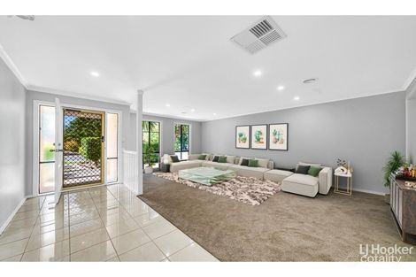 Property photo of 16 Sunderland Way Melton West VIC 3337