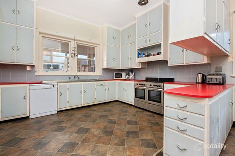 Property photo of 24 Strathmore Street Bentleigh VIC 3204