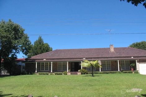 28 Mungarra Ave, St Ives, NSW 2075