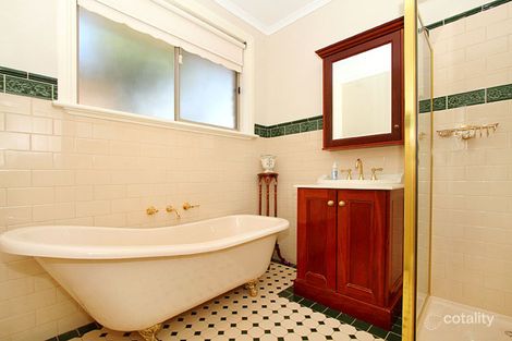 Property photo of 68 Saronvale Crescent Hillside VIC 3037