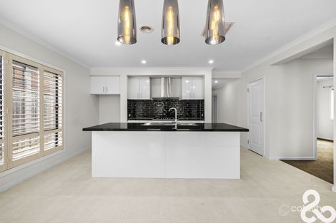 Property photo of 19 Lucknow Drive Beveridge VIC 3753