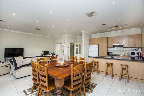 2/13 Fenacre St, Strathmore, VIC 3041