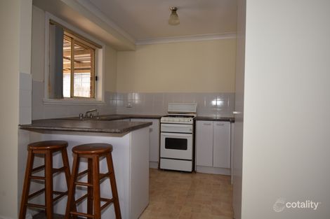 Property photo of 10 Elm Place Kelso NSW 2795