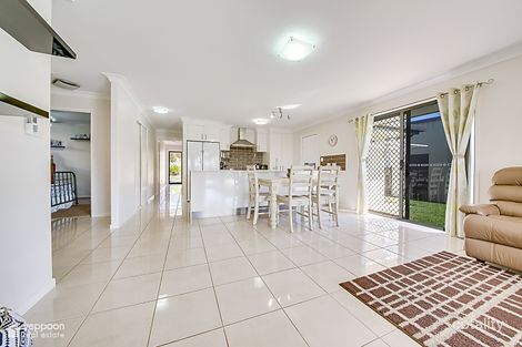 Property photo of 3 Peninsula Place Rosslyn QLD 4703