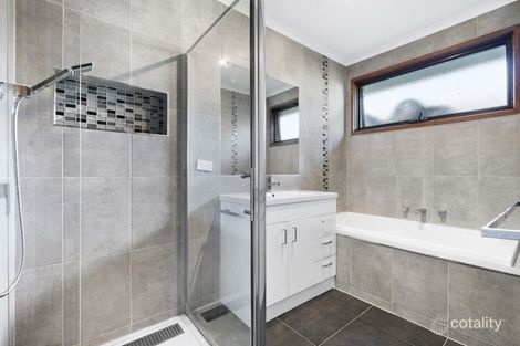 Property photo of 2 Sharon Court Mooroolbark VIC 3138