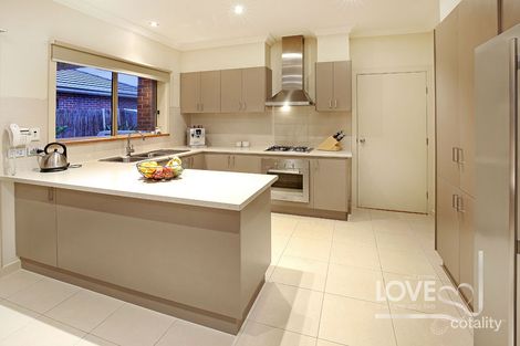 Property photo of 71 Vincent Drive South Morang VIC 3752