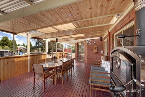Property photo of 10 Kooralinga Drive Wandong VIC 3758