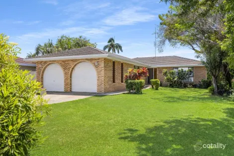 15 Coobowie St, Broadbeach Waters, QLD 4218
