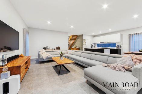 Property photo of 35 Hawking Crescent Fraser Rise VIC 3336