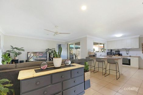 Property photo of 18 Keppel Crescent Thabeban QLD 4670