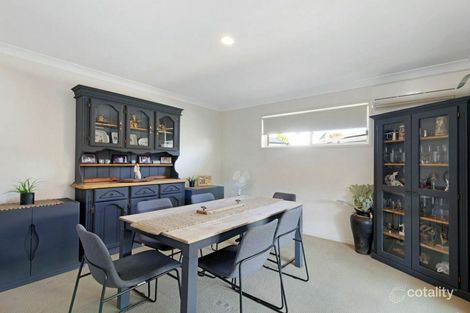 Property photo of 18 Keppel Crescent Thabeban QLD 4670
